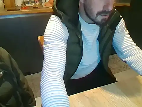 giorgakaci69 online show from 01-04-25, 02:04