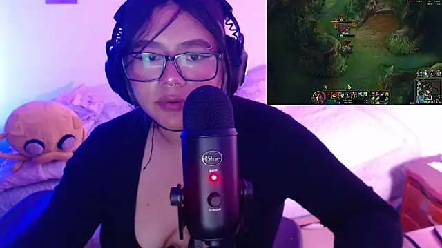 StephaniFox online show from 12-16-24, 12:26