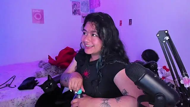 StephaniFox online show from 12-24-24, 04:11
