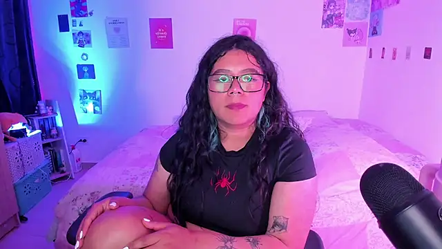 StephaniFox online show from 12-24-24, 07:17