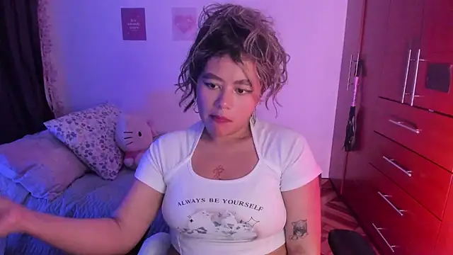 StephaniFox online show from 10-13-25, 12:43