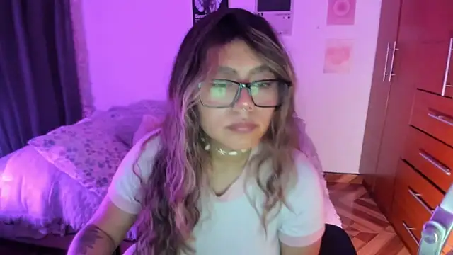 StephaniFox online show from 04-16-26, 02:23