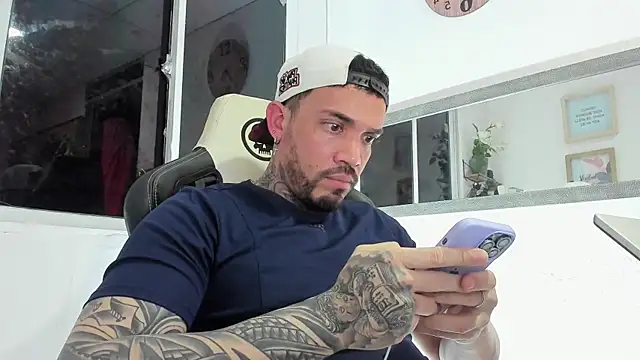 Angel sex latin online show from 01-01-25, 05:22