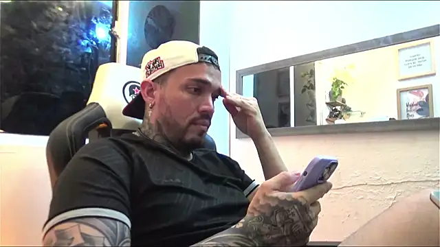 Angel sex latin online show from 01-05-25, 07:49