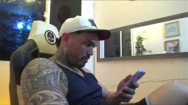 Angel sex latin online show from 01-22-25, 07:25