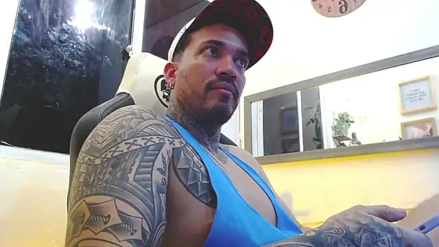 Angel sex latin online show from 02-19-25, 06:44