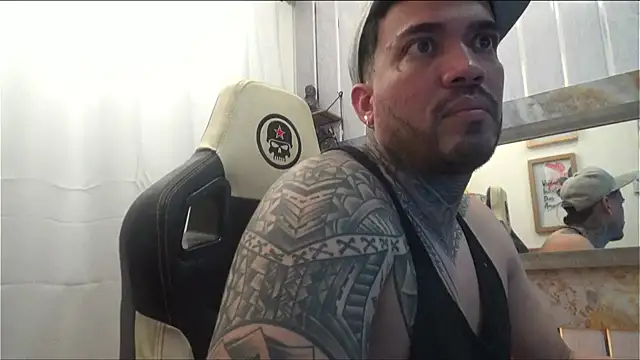 Angel sex latin online show from 10-31-25, 05:19