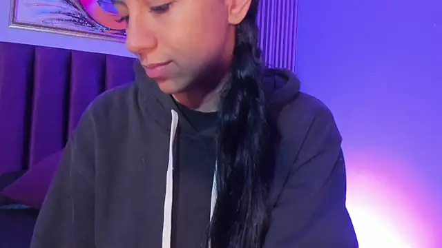 Tamaraakins online show from 11-22-25, 12:48