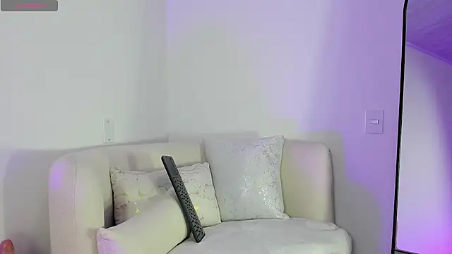 Snapshot of 1m_megan chatting on 10-07-25, 03:14 1m megan online show from 10-07-25, 03:14