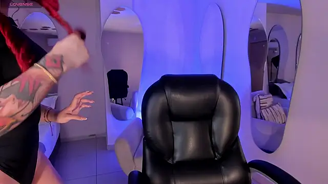 ViolettCastel online show from 10-24-25, 07:10