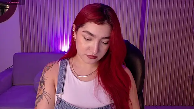 ViolettCastel online show from 11-05-25, 07:14