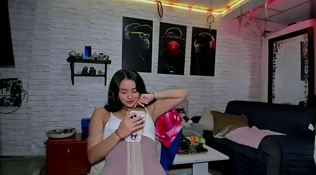 Snapshot of Kimmymadison- chatting on 12-05-24, 02:20 Kimmymadison- online show from 12-05-24, 02:20