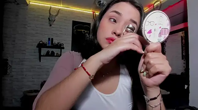 Snapshot of Kimmymadison- chatting on 12-08-24, 04:46 Kimmymadison- online show from 12-08-24, 04:46