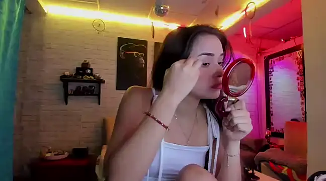 Snapshot of Kimmymadison- chatting on 02-05-25, 09:29 Kimmymadison- online show from 02-05-25, 09:29