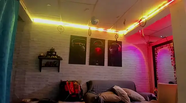 Snapshot of Kimmymadison- chatting on 02-06-25, 09:49 Kimmymadison- online show from 02-06-25, 09:49