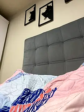 Snapshot of Kimmymadison- chatting on 09-14-25, 04:22 Kimmymadison- online show from 09-14-25, 04:22