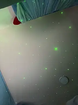 Snapshot of Kimmymadison- chatting on 10-12-25, 01:15 Kimmymadison- online show from 10-12-25, 01:15