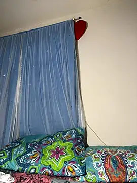 Snapshot of Kimmymadison- chatting on 10-16-25, 07:48 Kimmymadison- online show from 10-16-25, 07:48