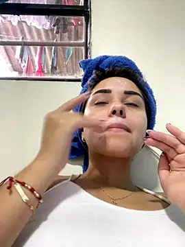 Snapshot of Kimmymadison- chatting on 10-22-25, 07:57 Kimmymadison- online show from 10-22-25, 07:57