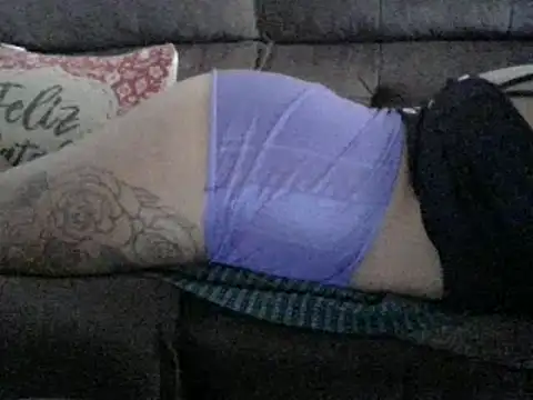 Snapshot of indiazinhakidis chatting on 12-29-24, 08:15 indiazinhakidis online show from 12-29-24, 08:15