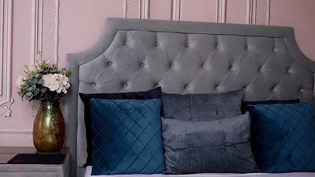 LucyAddison online show from 01-29-25, 10:37