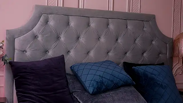 LucyAddison online show from 02-08-25, 10:39