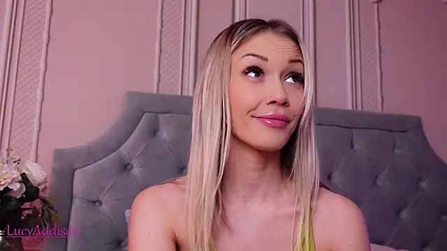 LucyAddison online show from 11-09-25, 04:33