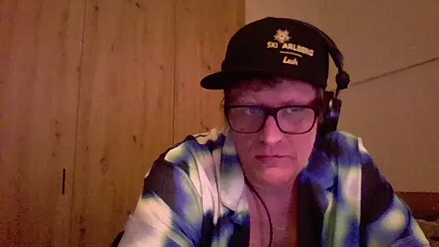 Bigthroaterboy online show from 01-05-25, 09:47