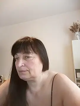 Snapshot of Women-pleasures chatting on 11-17-25, 08:20 Women-pleasures online show from 11-17-25, 08:20