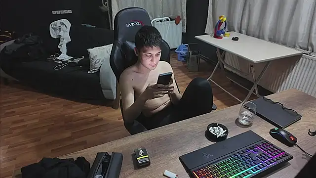 Snapshot of istebenboylebiradamim chatting on 12-10-24, 06:06 istebenboylebiradamim online show from 12-10-24, 06:06