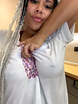 HaileyDiana online show from 10-20-25, 04:18