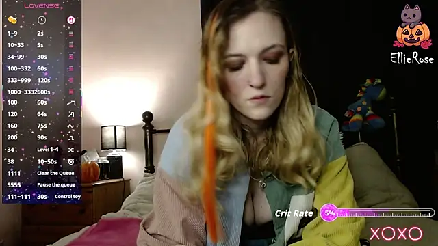 Snapshot of EllieeRose chatting on 11-12-25, 09:25 EllieeRose online show from 11-12-25, 09:25