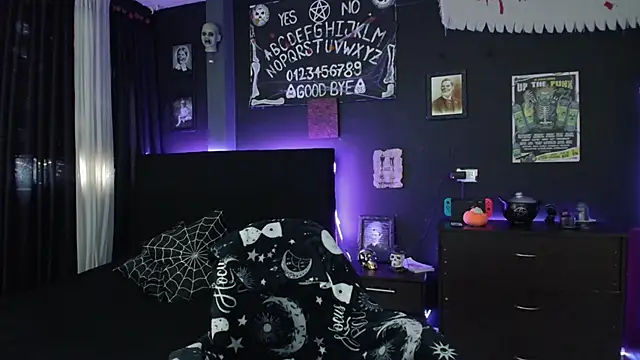Snapshot of Goddess_Mortem chatting on 01-28-25, 02:10 Goddess Mortem online show from 01-28-25, 02:10