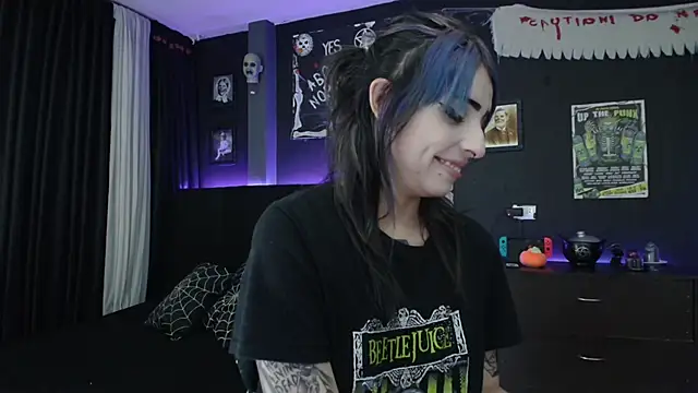 Snapshot of Goddess_Mortem chatting on 01-29-25, 12:33 Goddess Mortem online show from 01-29-25, 12:33