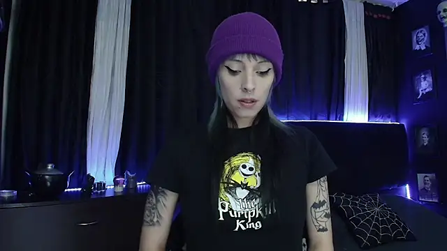 Snapshot of Goddess_Mortem chatting on 09-19-25, 10:32 Goddess Mortem online show from 09-19-25, 10:32