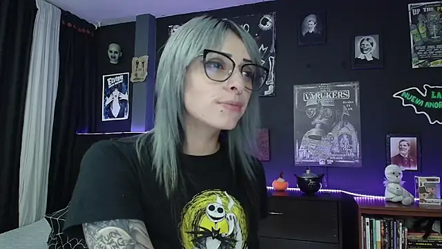 Snapshot of Goddess_Mortem chatting on 11-25-25, 11:27 Goddess Mortem online show from 11-25-25, 11:27