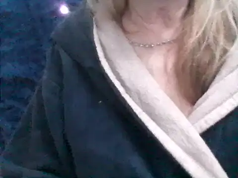 CarlyTreat online show from 01-14-25, 05:01