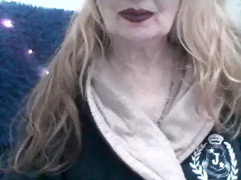 CarlyTreat online show from 01-25-25, 05:08