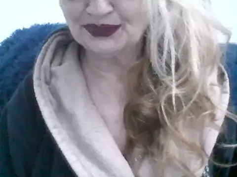 CarlyTreat online show from 02-10-25, 06:13