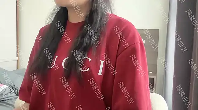 Snapshot of Hanna_Quyen9x chatting on 01-05-25, 09:37 Hanna Quyen9x online show from 01-05-25, 09:37