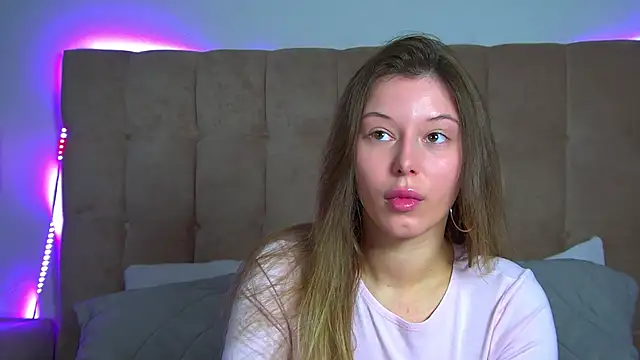 LiliaBianka online show from 11-10-25, 06:23