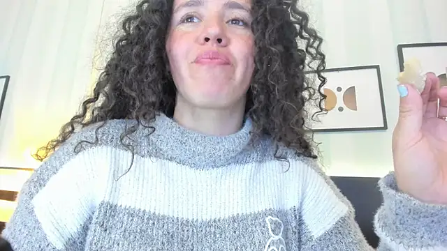Valeria  soler online show from 01-14-25, 07:00