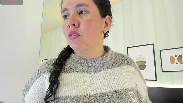 Valeria  soler online show from 03-15-25, 12:45