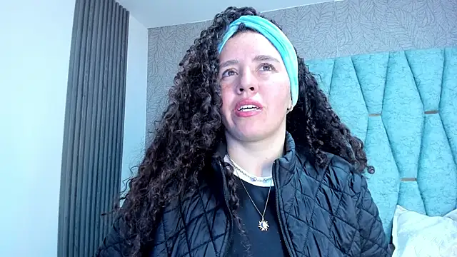 Valeria  soler online show from 09-29-25, 01:05