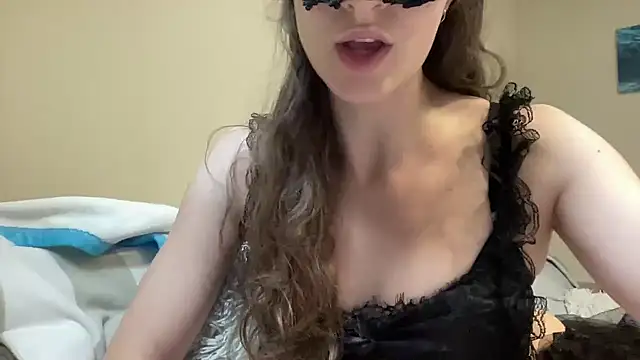 lexihot0000 online show from 09-26-25, 04:22