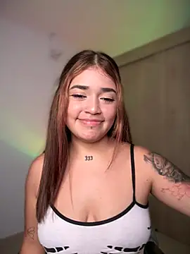 Snapshot of JoselinFlower_ chatting on 12-17-24, 04:12 JoselinFlower online show from 12-17-24, 04:12