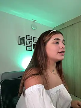 Snapshot of JoselinFlower_ chatting on 02-01-25, 12:40 JoselinFlower online show from 02-01-25, 12:40