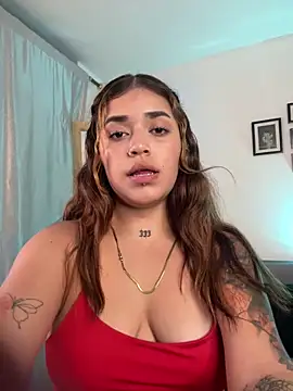 Snapshot of JoselinFlower_ chatting on 03-06-25, 03:24 JoselinFlower online show from 03-06-25, 03:24