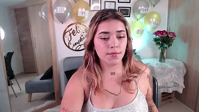 Snapshot of JoselinFlower_ chatting on 03-23-25, 12:36 JoselinFlower online show from 03-23-25, 12:36