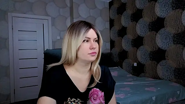 Snapshot of natusik chatting on 12-05-24, 05:26 natusik online show from 12-05-24, 05:26